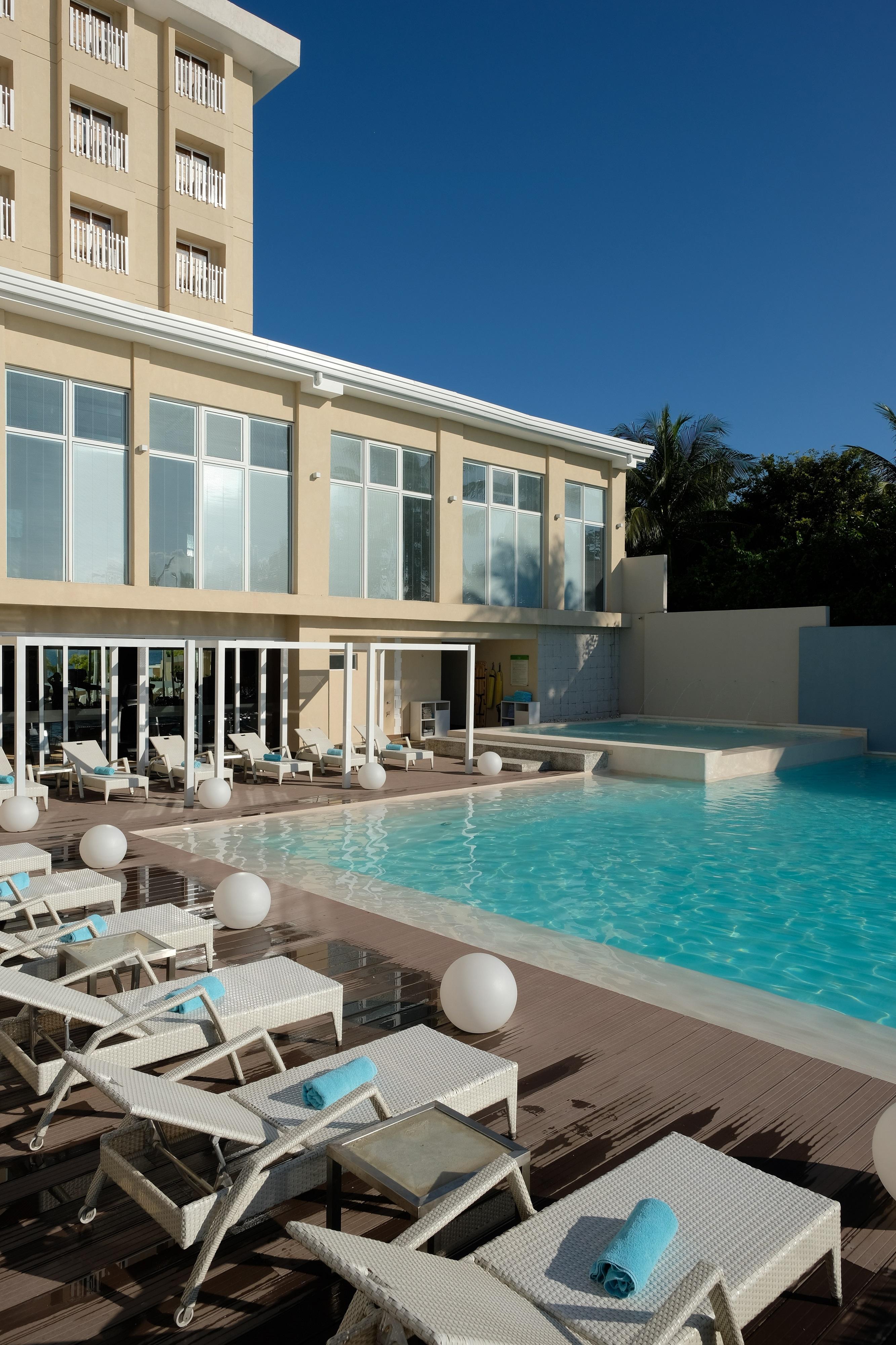 Be Resort Mactan Lapu-Lapu City Exterior photo