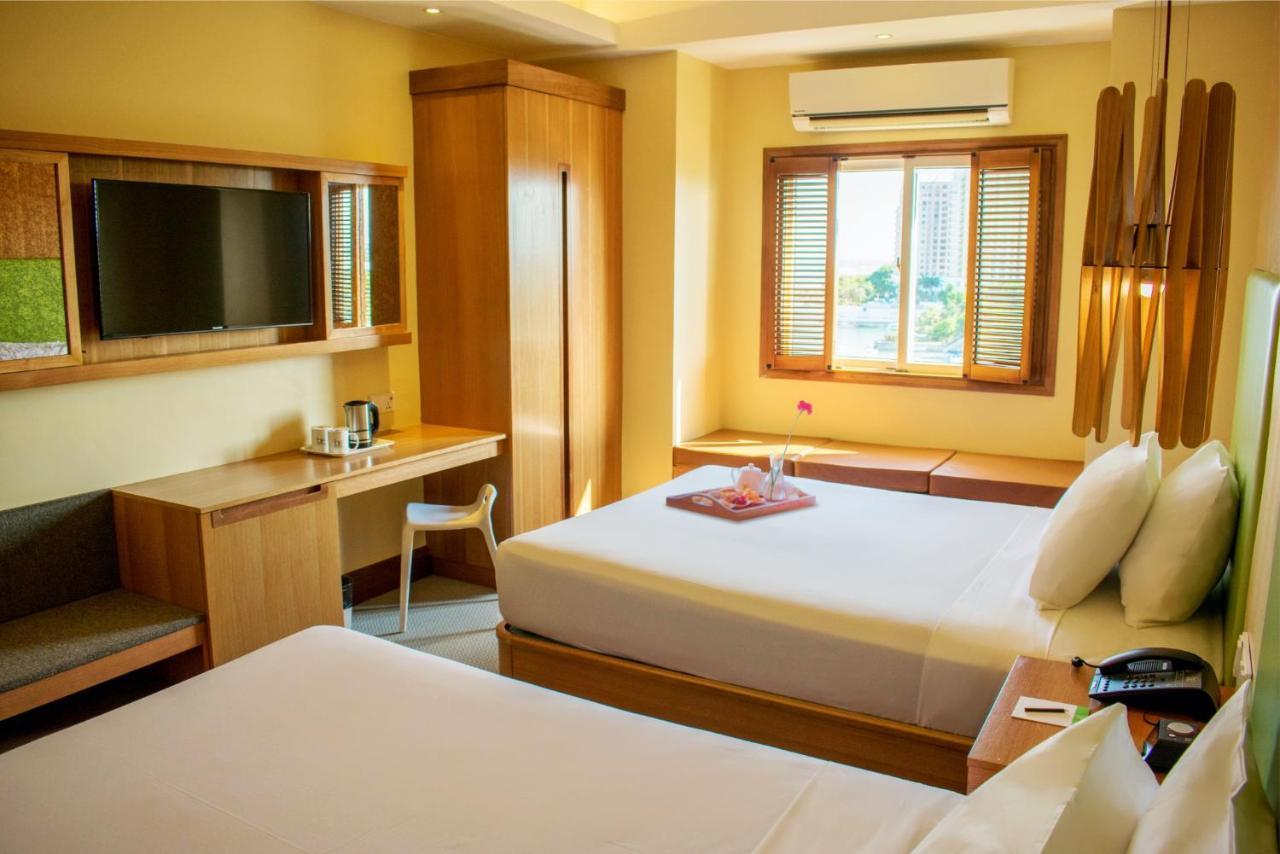 Be Resort Mactan Lapu-Lapu City Exterior photo